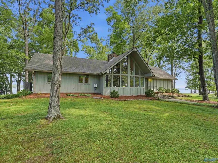 128 Floyd Circle, Scottsboro, AL 35769 - #2