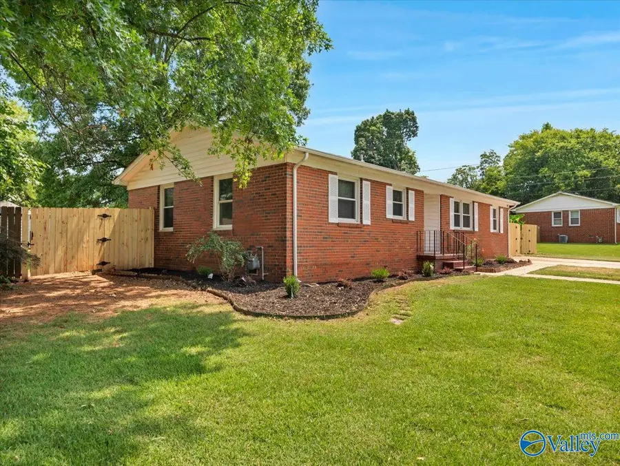 3906 Ellen Drive, Huntsville, AL 35810 - #2