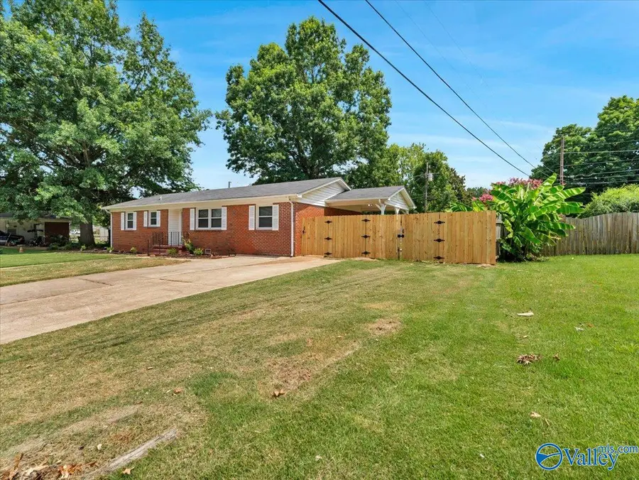 3906 Ellen Drive, Huntsville, AL 35810 - #3