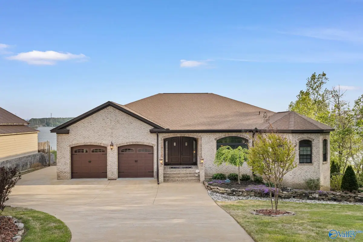 931 County Road 581, Rogersville, AL 35652 - #1