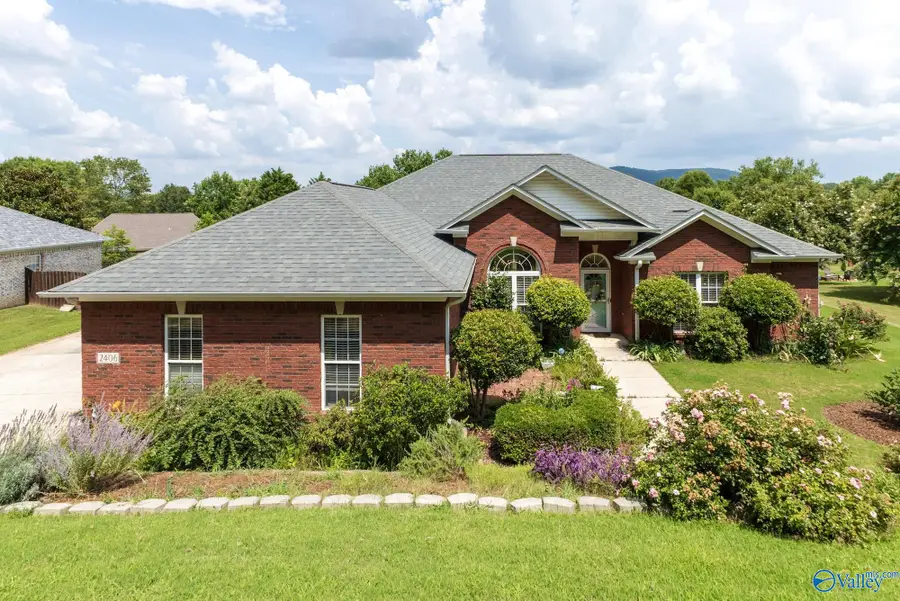 2406 Little Cove Road, Owens Cross Roads, AL 35763 - #2