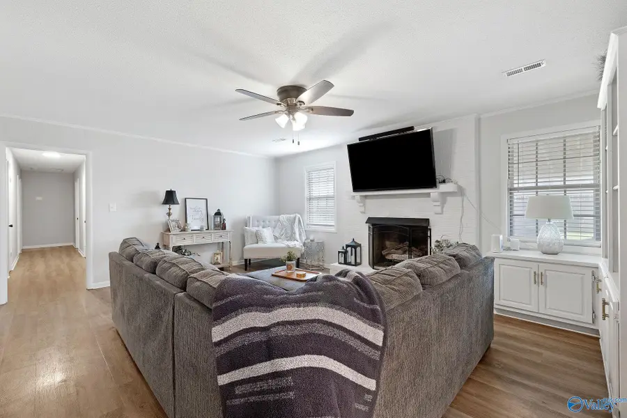 1304 Castleman Avenue Sw, Decatur, AL 35601 - #2