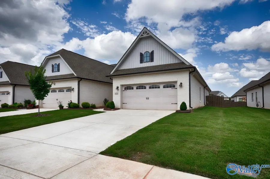 421 Raleigh Elm Drive, Huntsville, AL 35824 - #2