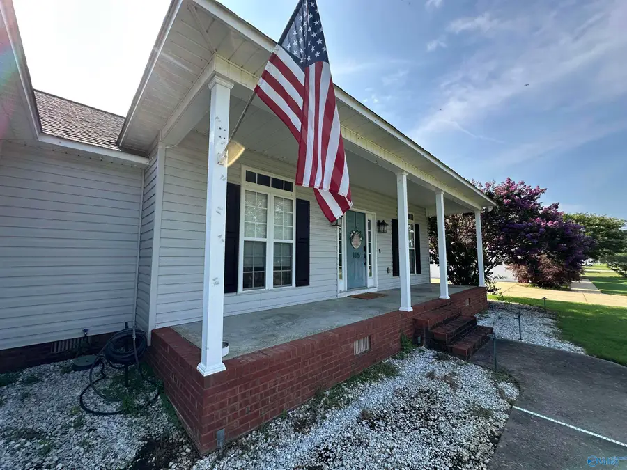 115 St Thomas Drive, Rainbow City, AL 35906 - #2