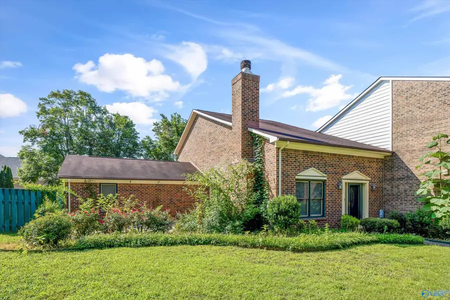 122 West Lake Circle, Madison, AL 35758 - #2