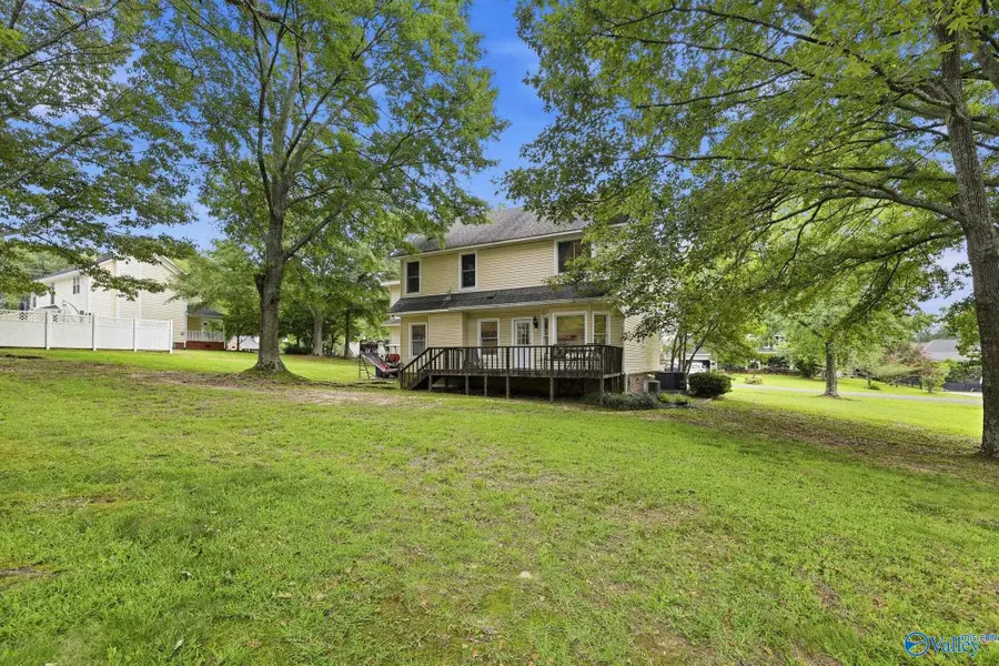 618 Colonial Avenue, Albertville, AL 35950 - #2