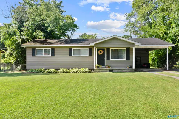 506 Pennylane Street Se, Hartselle, AL 35640