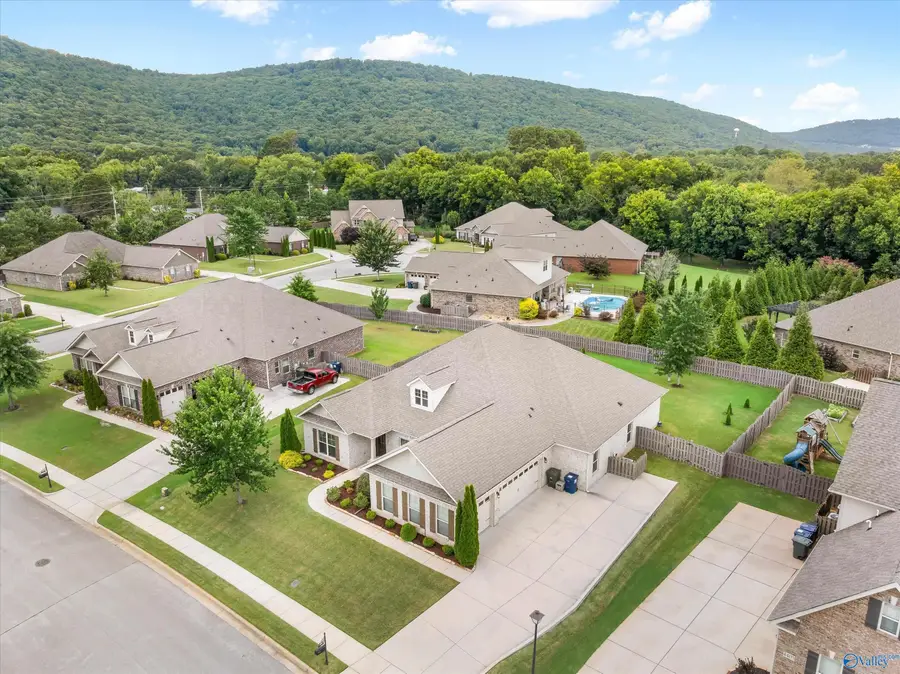 4403 Duskin Court Se, Owens Cross Roads, AL 35763 - #2