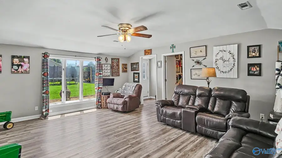 411 Randall Mullins Road, Toney, AL 35773 - #3