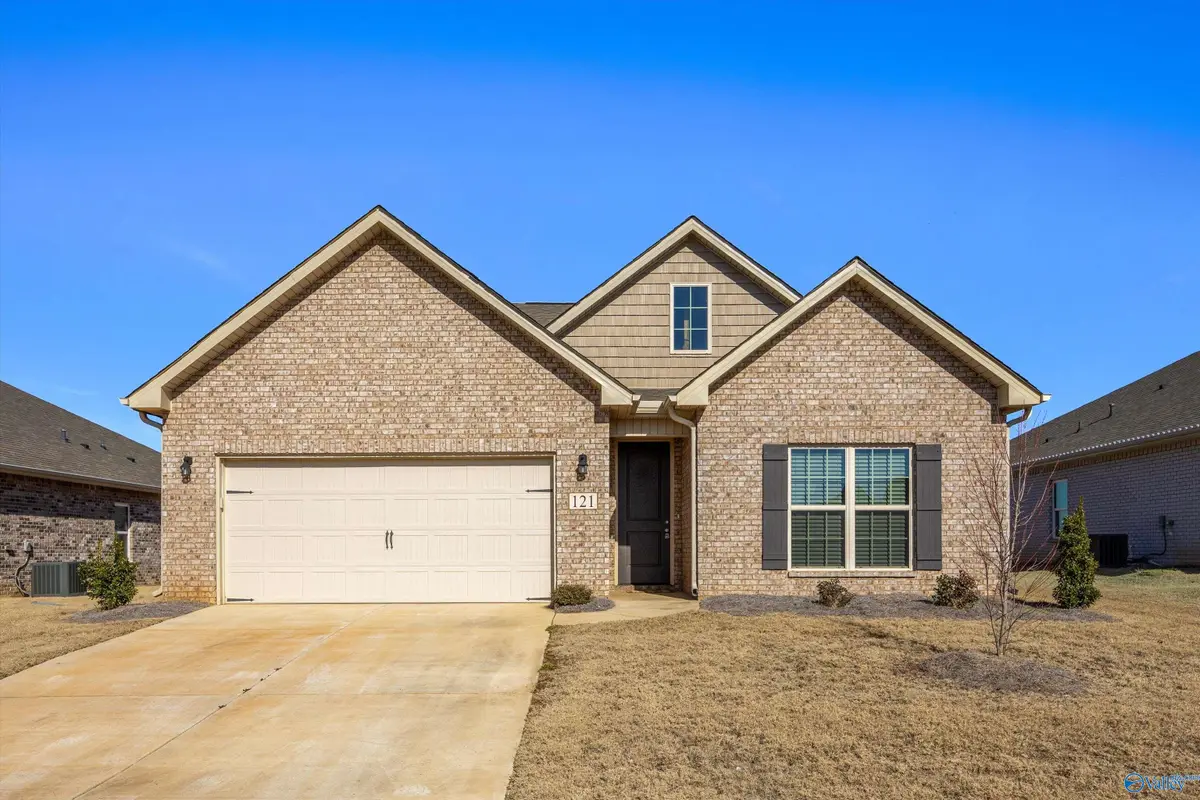 121 Heritage Lakes Boulevard, New Market, AL 35761 - #1