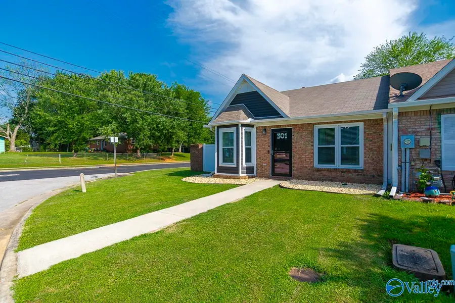 301 Woodridge Drive Sw, Decatur, AL 35601 - #2