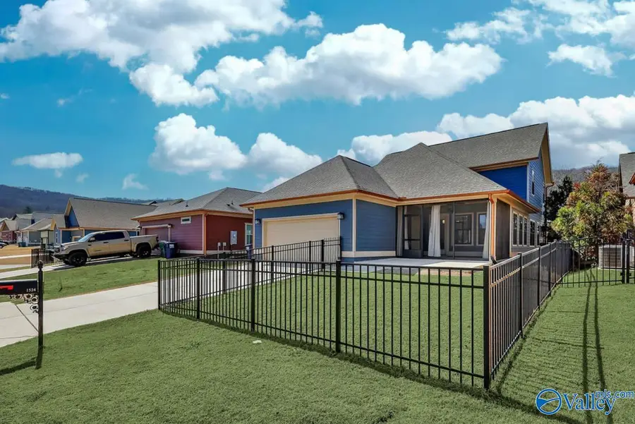 1524 Trek Street, Huntsville, AL 35811 - #2