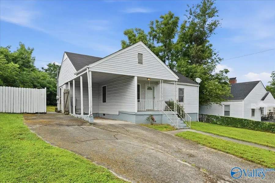 3910 Pine Avenue Sw, Huntsville, AL 35805 - #3