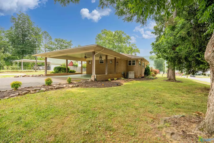 301 4th Street Nw, Fort Payne, AL 35967 - #2