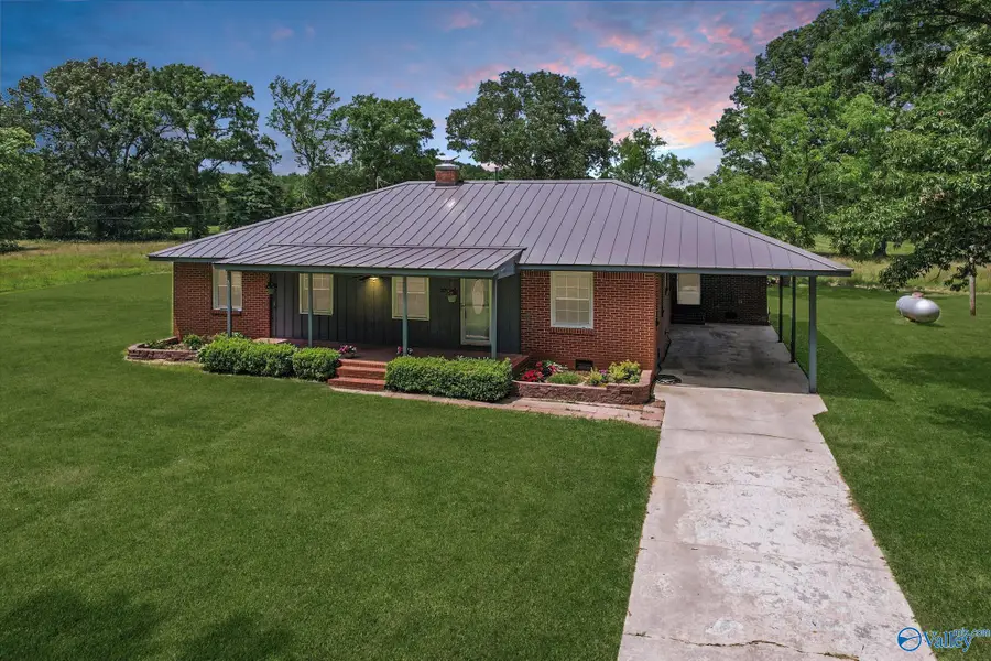 3824 South Chapel Hill Road, Decatur, AL 35603 - #3