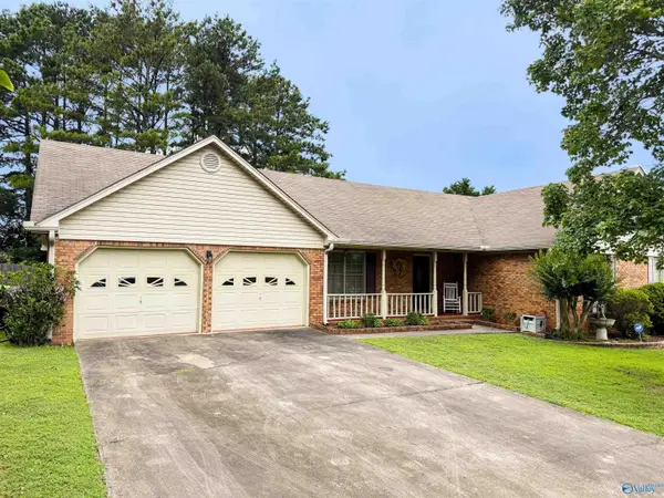 2911 Savannah Avenue, Decatur, AL 35603