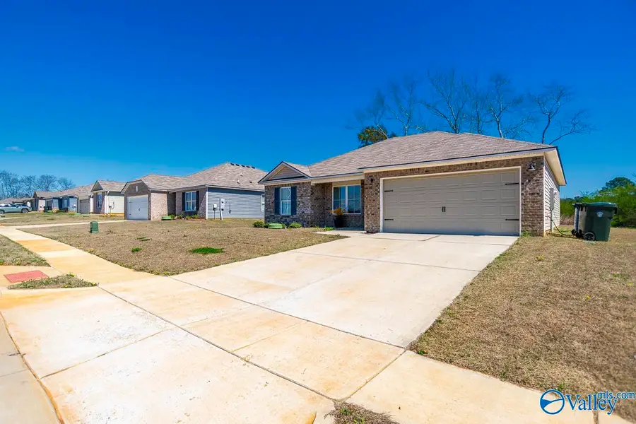 110 Olde Hearth Road, New Market, AL 35761 - #3