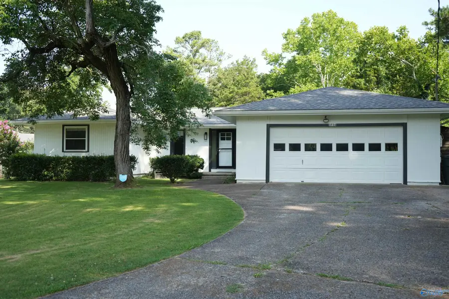 3726 Oakdale Court Nw, Huntsville, AL 35810 - #2