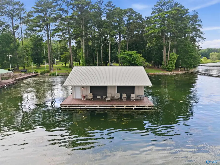 173 Morningside Drive, Guntersville, AL 35976 - #2