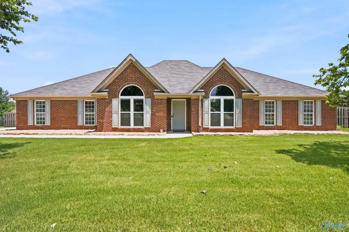 99 Manor House Drive, Huntsville, AL 35811 - #1
