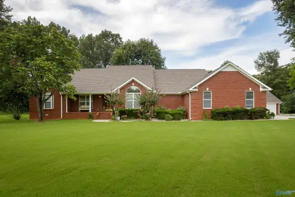 219 Oakview Drive, Rogersville, AL 35652