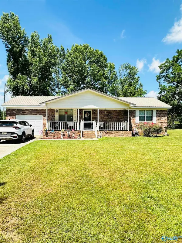 1677 County Road 110, Town Creek, AL 35672