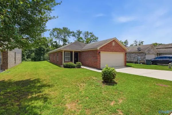 218 Valleyside Drive, Huntsville, AL 35810