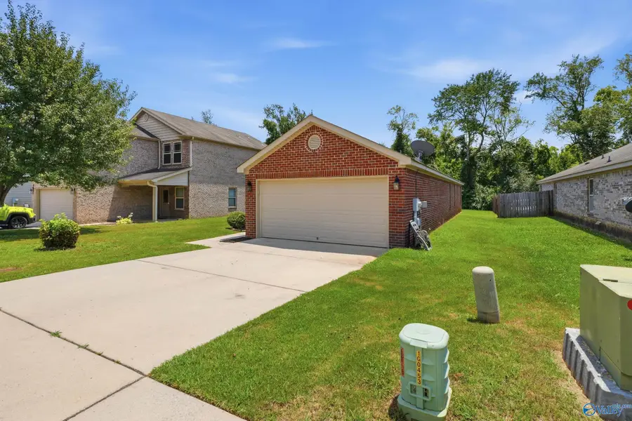 218 Valleyside Drive, Huntsville, AL 35810 - #2