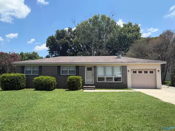 2624 Lake Avenue, Decatur, AL 35603