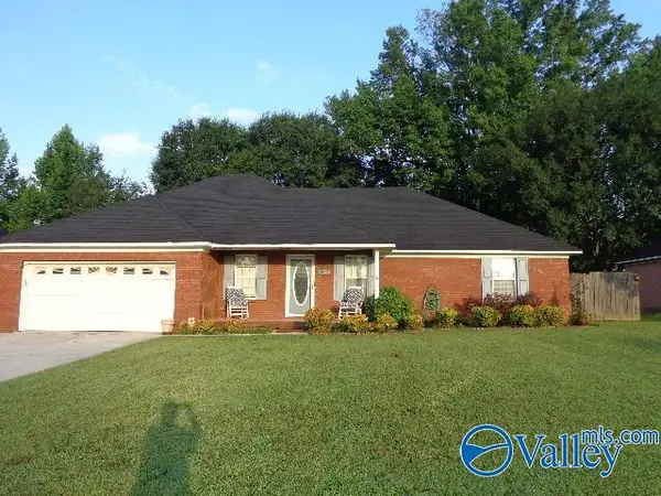 2003 Glenwood Drive Sw, Hartselle, AL 35640