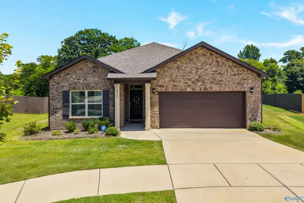 6613 Shearleaf Road Nw, Huntsville, AL 35806