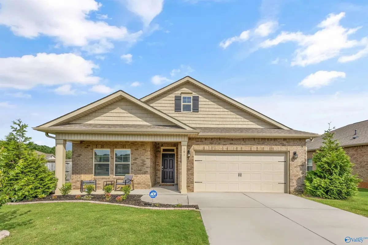 101 Dockview Circle, Meridianville, AL 35759 - #1