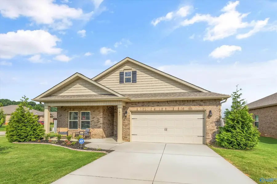 101 Dockview Circle, Meridianville, AL 35759 - #2