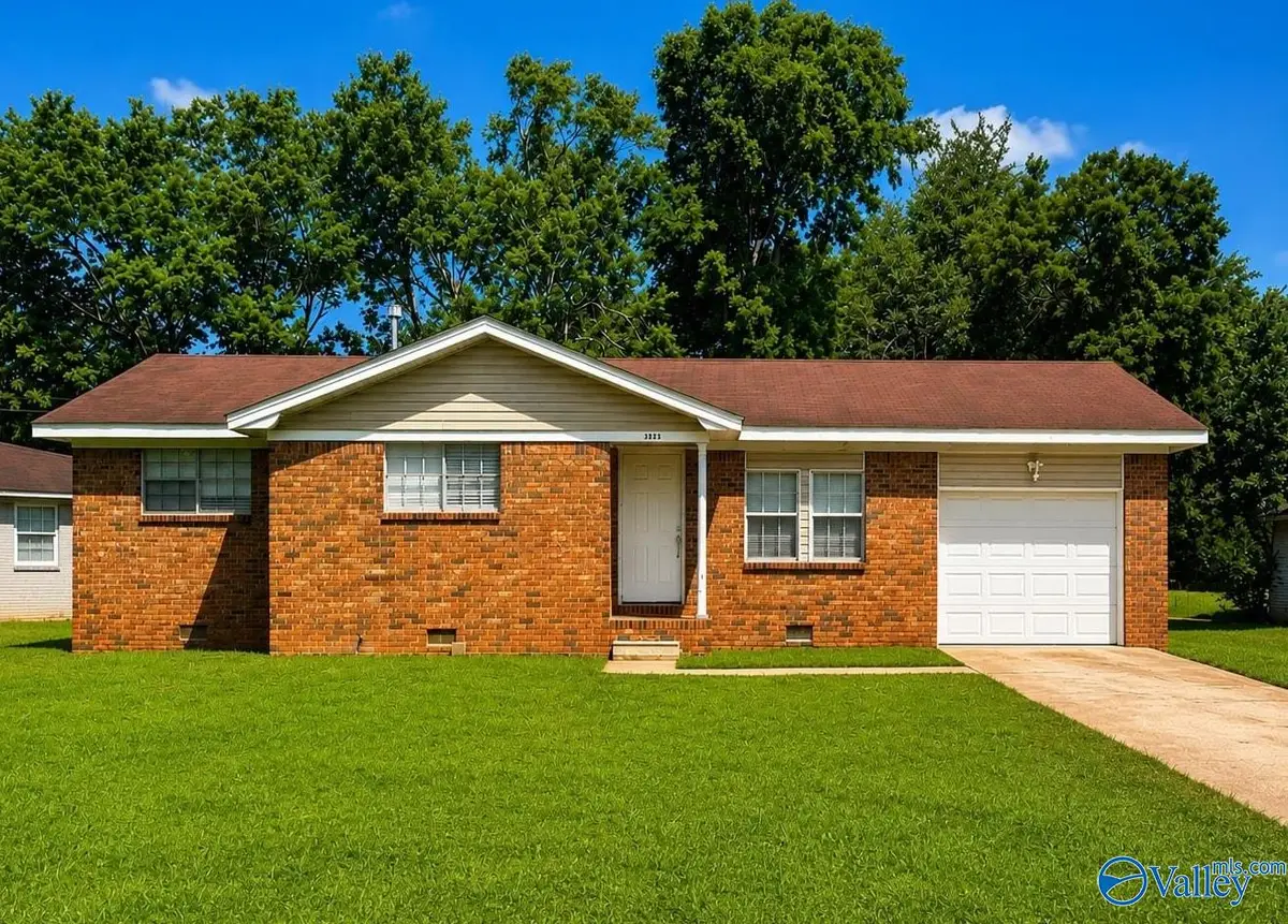 5028 Paden Drive Nw, Huntsville, AL 35810 - #1