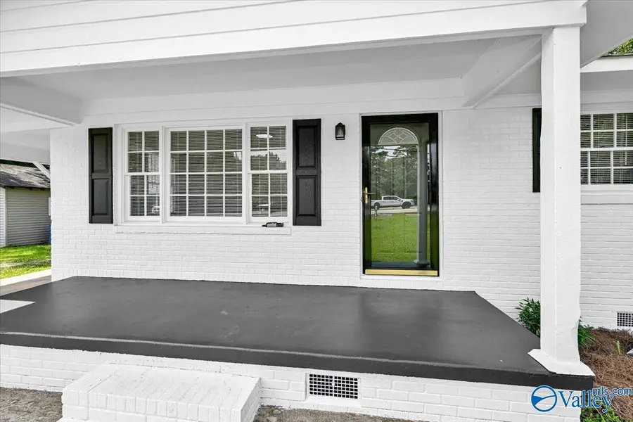300 Longhorn Pass Nw, Hartselle, AL 35640 - #2
