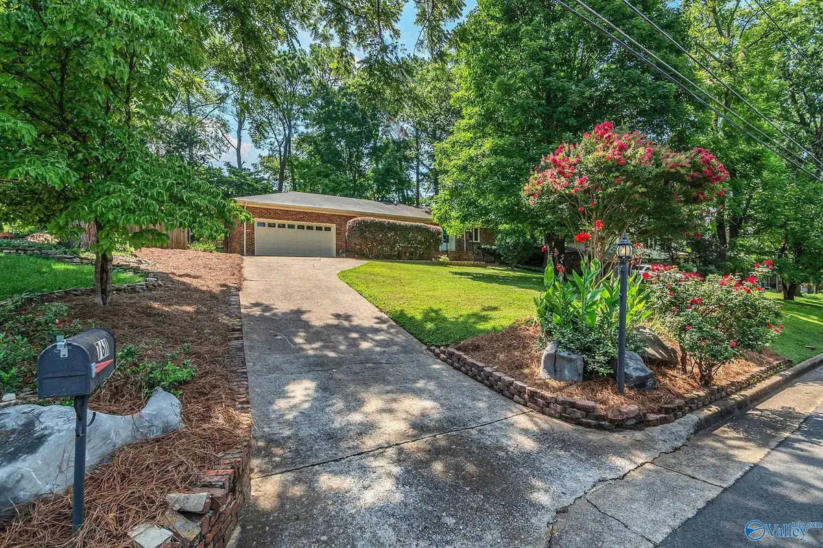 7611 Peacock Drive Sw, Huntsville, AL 35802 - #1