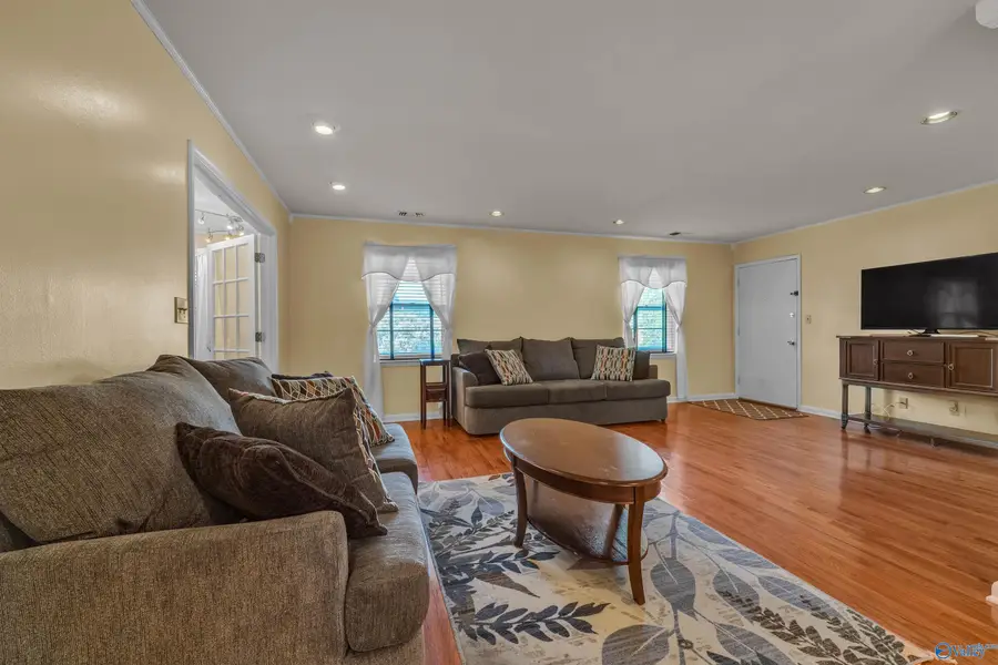 1203 Bailey Cove Circle Se #D, Huntsville, AL 35802 - #3