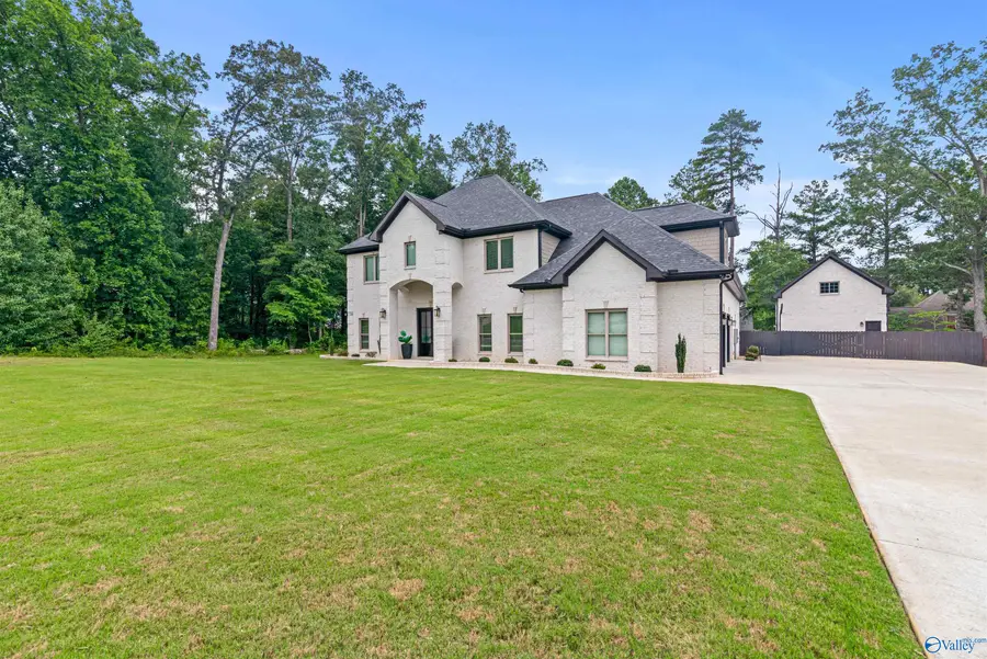 2306 Selma Street Sw, Decatur, AL 35603 - #3