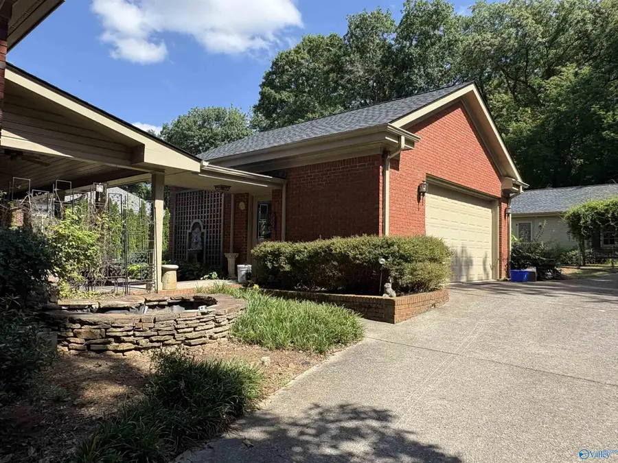 1420 Governors Place, Huntsville, AL 35801 - #2