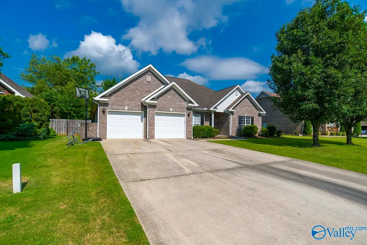 2305 Rockingham Lane Sw, Decatur, AL 35603 - #1