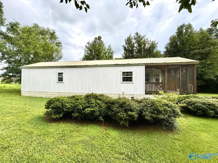 97 Holdbrooks Street, Crossville, AL 35962 - #2