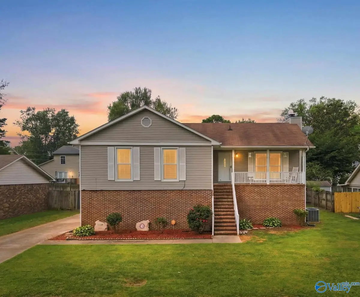 1061 Sandy Springs Road Nw, Huntsville, AL 35806 - #1