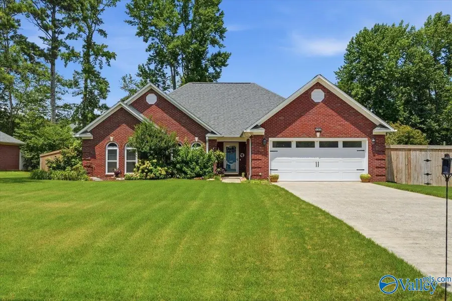145 Preswick Place Nw, Huntsville, AL 35806 - #3