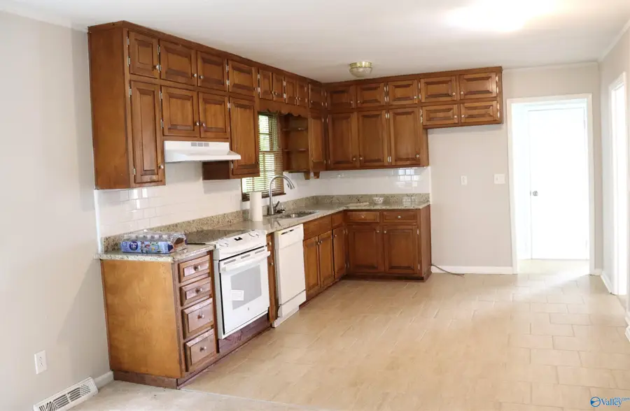3226 Lewisburg Drive Nw, Huntsville, TN 38511 - #3