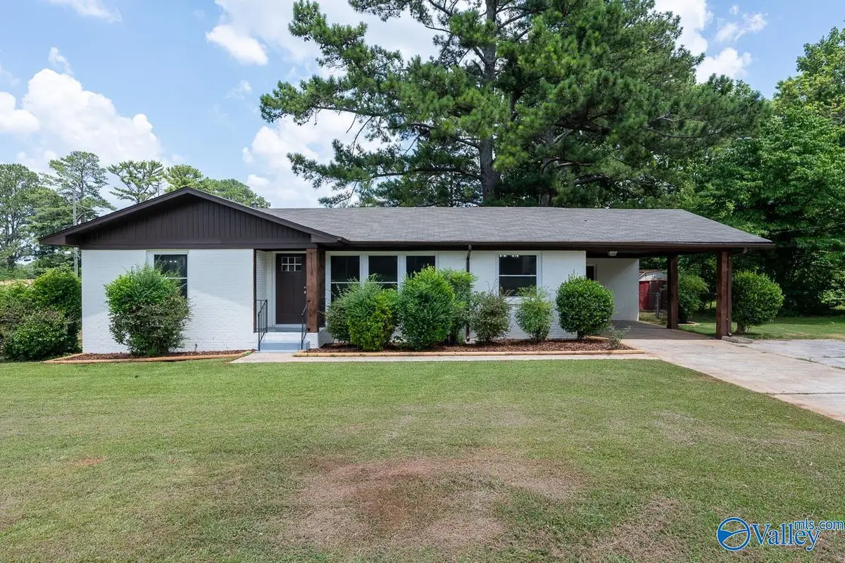 1118 Retlaw Street Nw, Huntsville, AL 35816 - #1