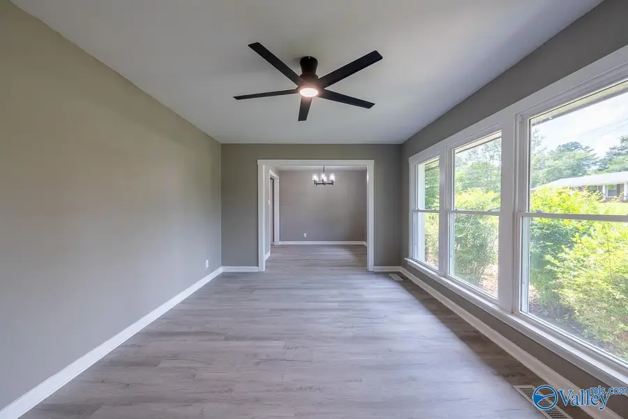 1118 Retlaw Street Nw, Huntsville, AL 35816 - #3