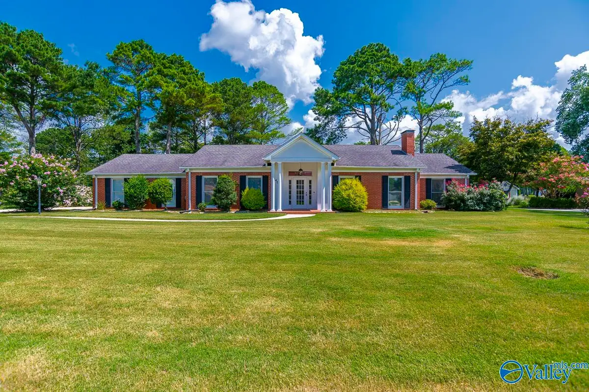 4540 Arrowhead Drive Se, Decatur, AL 35603 - #1