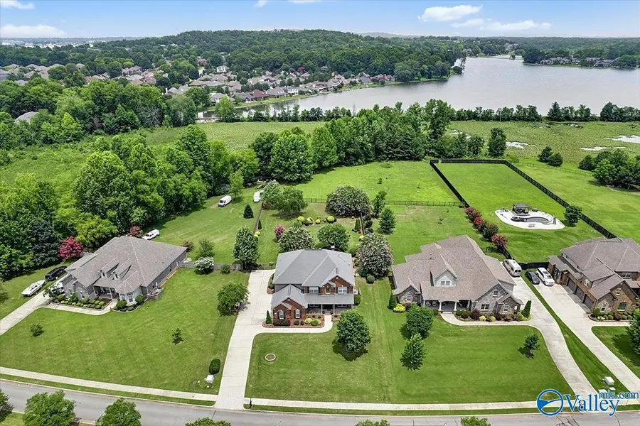 378 Natures Way Sw, Huntsville, AL 35824 - #3