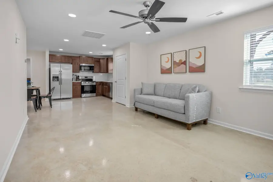 3026 Turf Avenue Nw, Huntsville, AL 35816 - #2