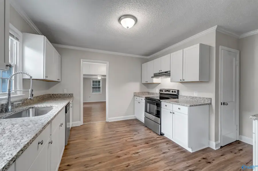 2605 Alabama Street Sw, Huntsville, AL 35801 - #3